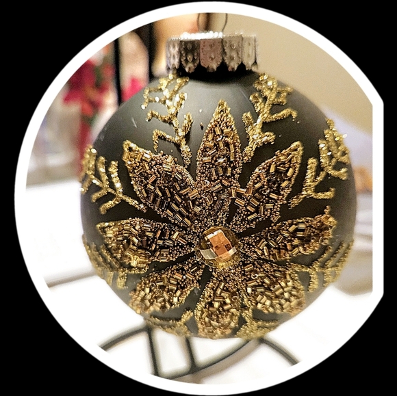 Hand Crafted Holiday Ornament Black Gold Beaded 3pc Set - Picture 11 of 17